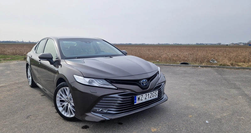 Toyota Camry cena 126000 przebieg: 64500, rok produkcji 2020 z Zdzieszowice małe 352